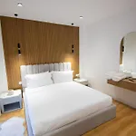 Moho Residences Downtown Korca-republika Boulevard Apartment Korce