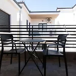 Moho Residences Downtown Korca-republika Boulevard Apartment Korce
