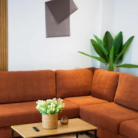 Moho Residences Downtown Korca-republika Boulevard Apartment Korce