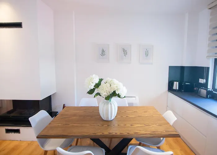 公寓 Moho Residences Downtown Korca-republika Boulevard 科尔察