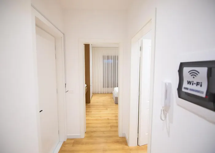 Moho Residences Downtown Korca-republika Boulevard * Korce