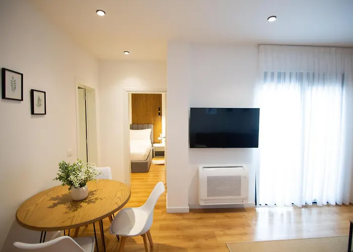 公寓 Moho Residences Downtown Korca-republika Boulevard 科尔察