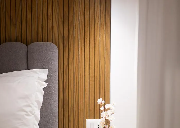 Moho Residences Downtown Korca-republika Boulevard * Korce